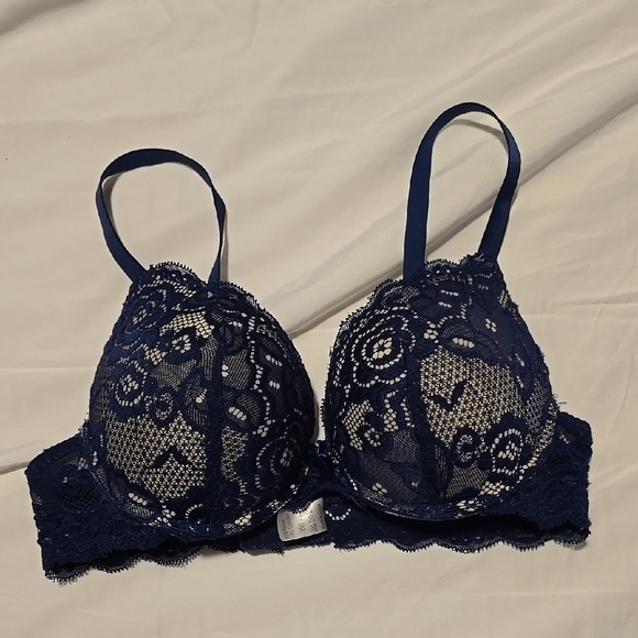 Emily Johnson Navy Blue Lace Plunge Bra with Underwire 34C - Picture 1 of 2